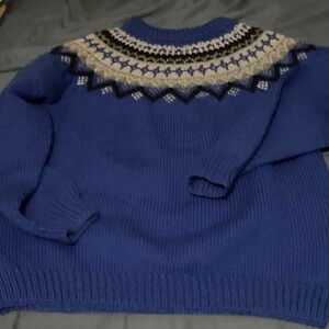 HANDKNIT SWEATER  NEW NO TAGS sizing in pictures